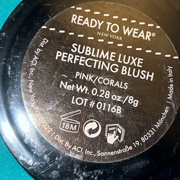 Makeup - Picture 14 of 16